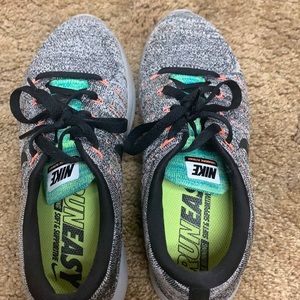 Women’s nike shoes